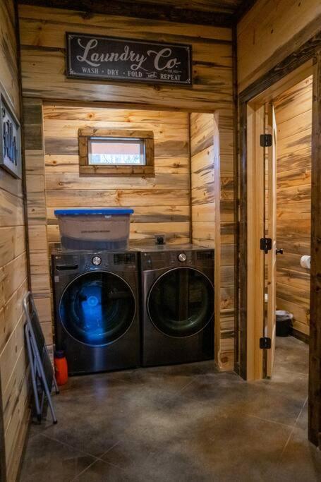 The Big Tex Luxury Cabin Is Epic Broken Bow Extérieur photo