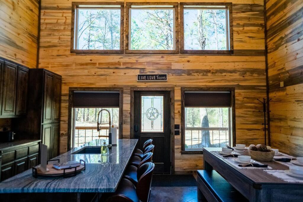 The Big Tex Luxury Cabin Is Epic Broken Bow Extérieur photo