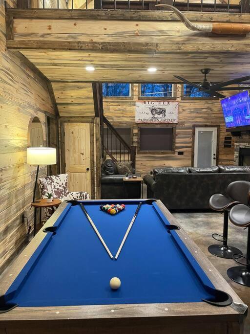 The Big Tex Luxury Cabin Is Epic Broken Bow Extérieur photo