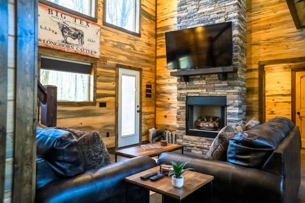 The Big Tex Luxury Cabin Is Epic Broken Bow Extérieur photo