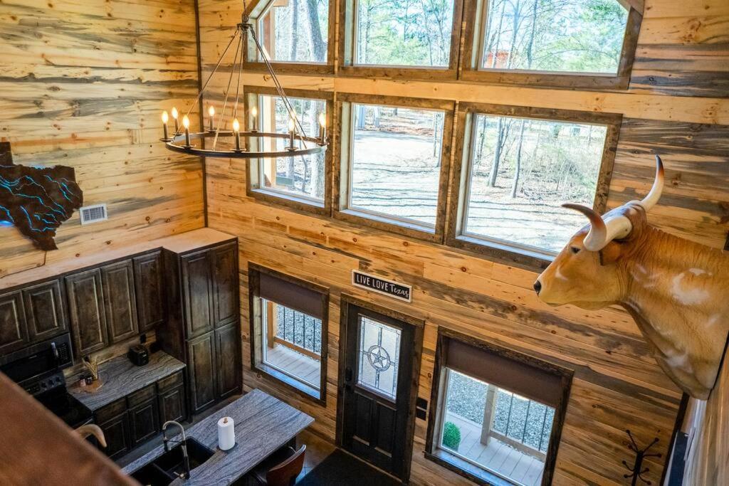 The Big Tex Luxury Cabin Is Epic Broken Bow Extérieur photo