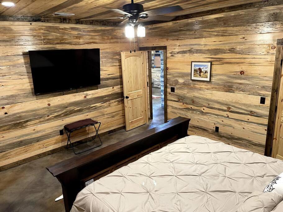 The Big Tex Luxury Cabin Is Epic Broken Bow Extérieur photo