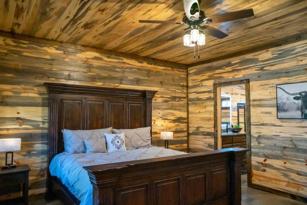 The Big Tex Luxury Cabin Is Epic Broken Bow Extérieur photo
